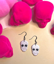 Load image into Gallery viewer, Skull Clay earring
