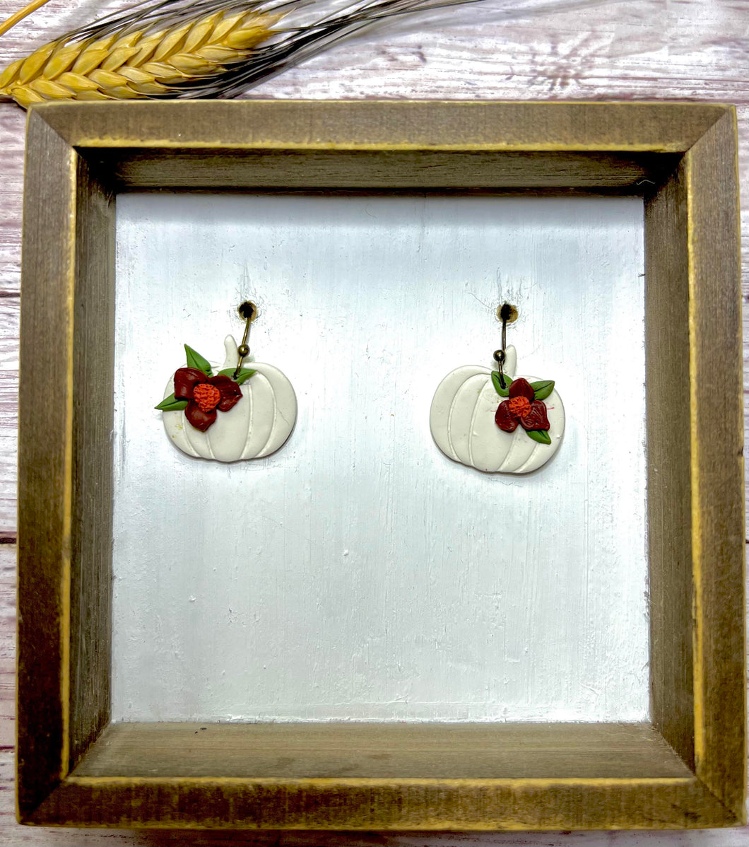 White Floral Clay Pumpkin earring