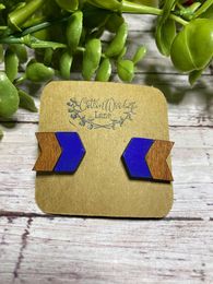 Blue double chevron wooden stud