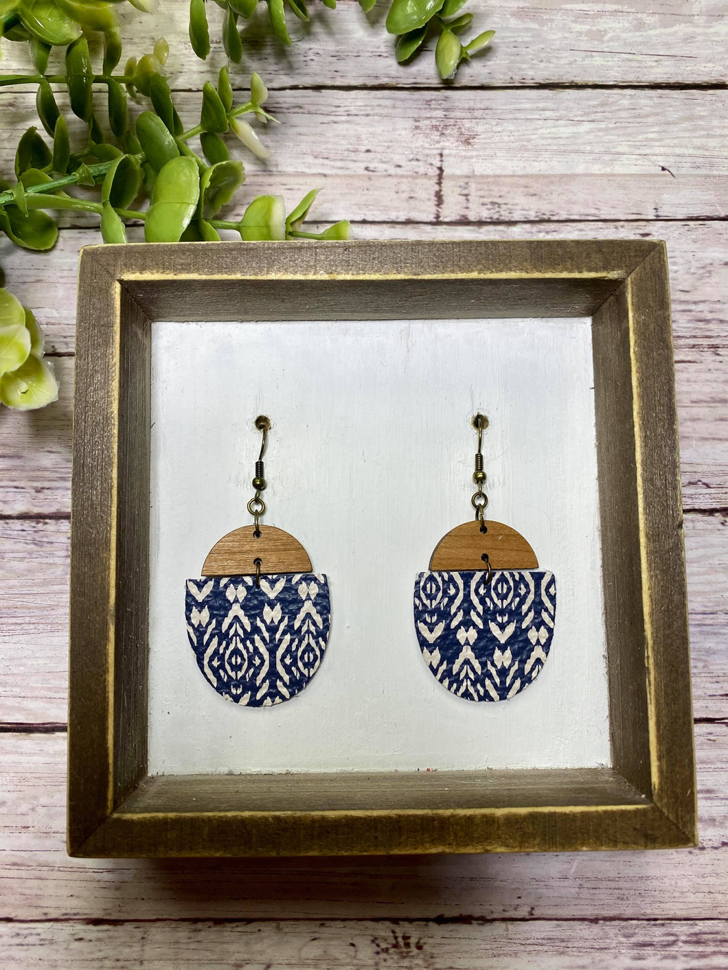 Blue Aztec split oval earring