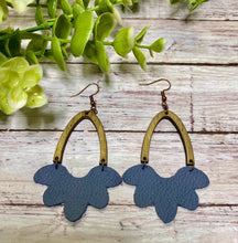 Load image into Gallery viewer, Smokey Blue scalloped arch earring
