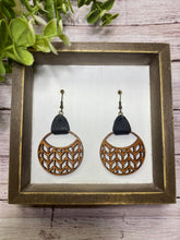 Load image into Gallery viewer, Basket Weave Circle earring-Cherry Stain
