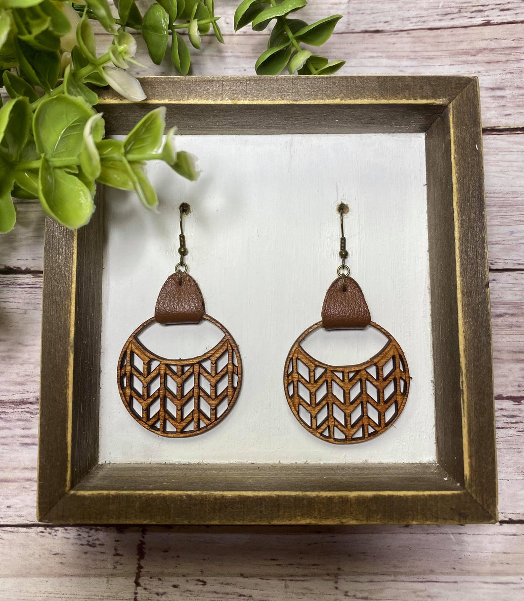 Basket Weave Circle earring-Cherry Stain