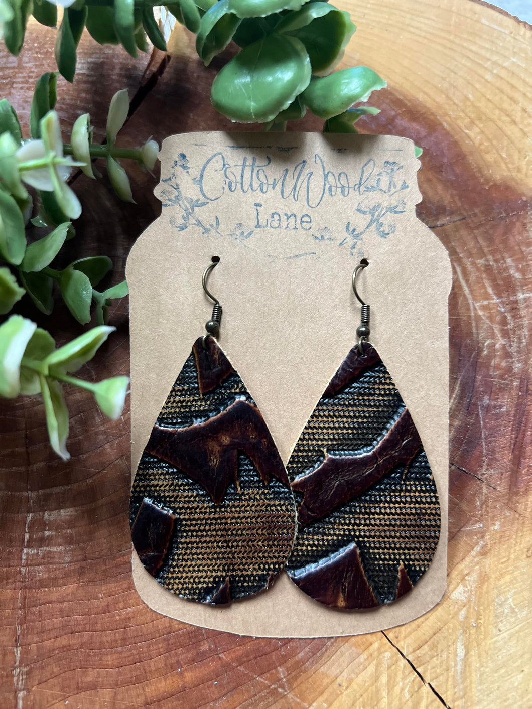 Chocolate Embossed Teardrop earring