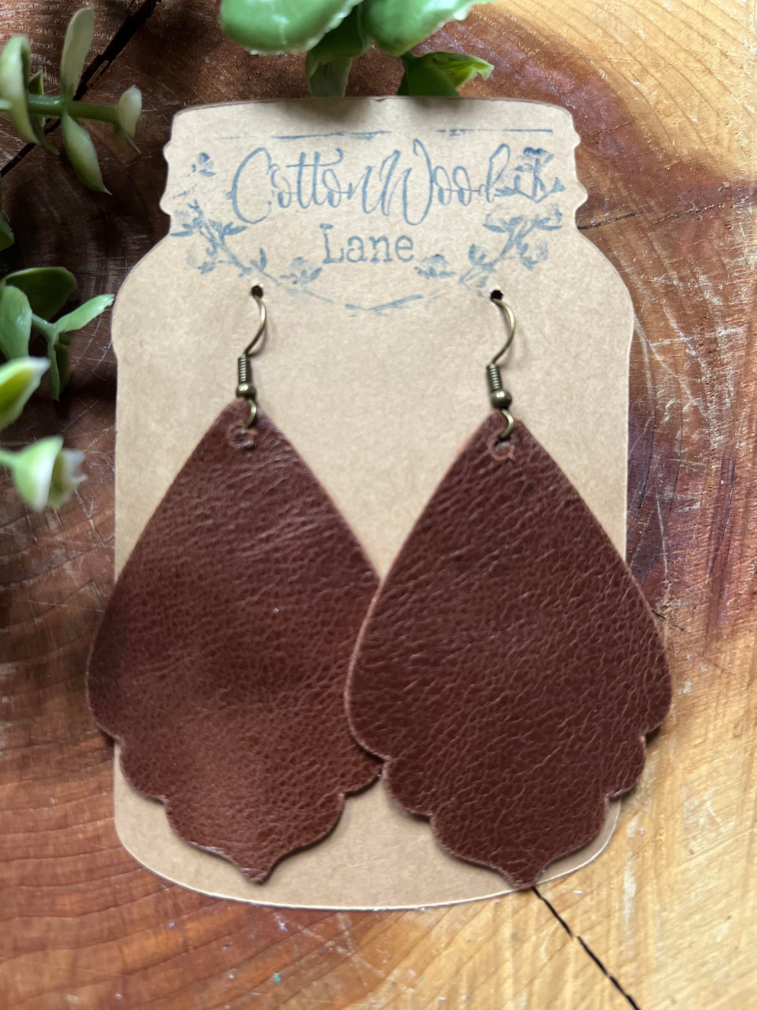 Chocolate Scalloped Bottom earring