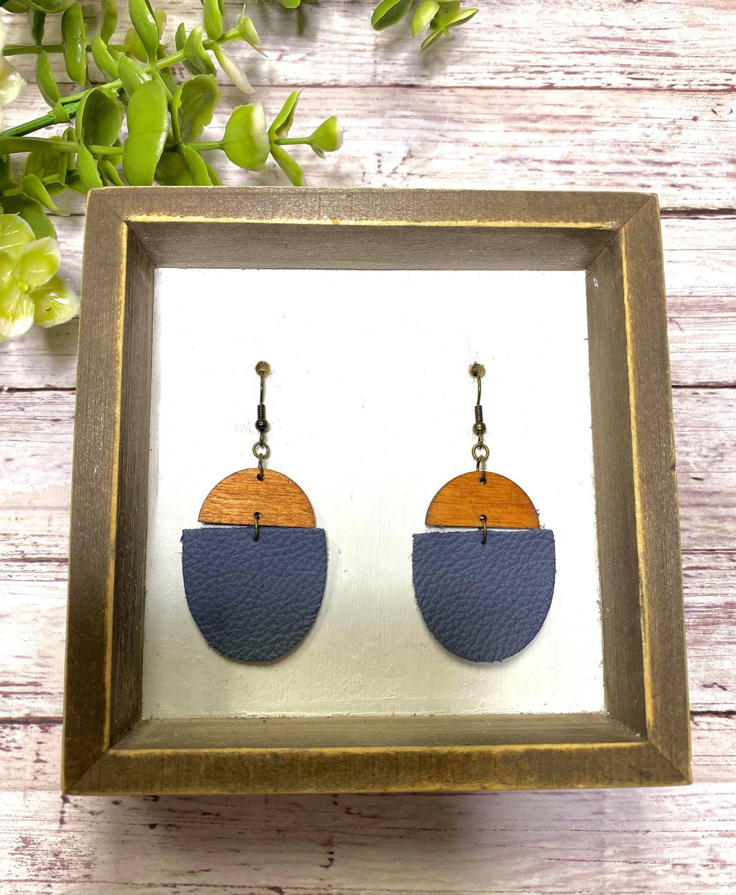 Smokey blue split oval earring