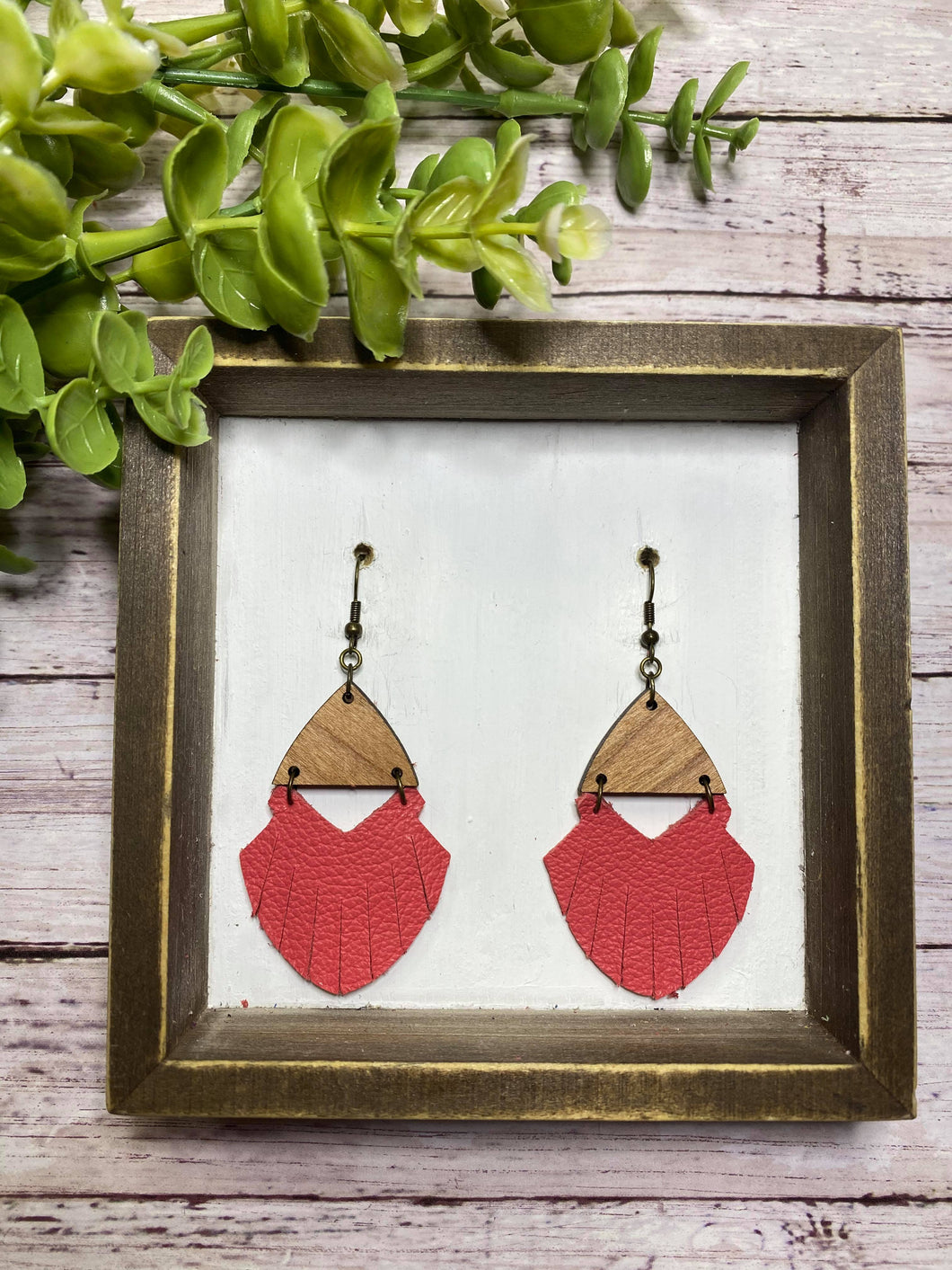 Watermelon Split shell earring