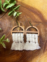 Load image into Gallery viewer, Vertical Macrame earring
