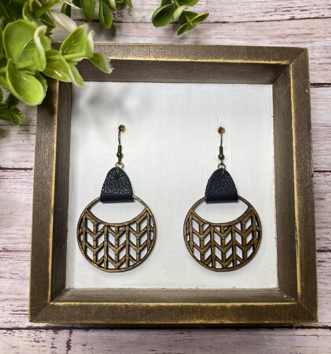 Basket Weave Circle earring-English stain