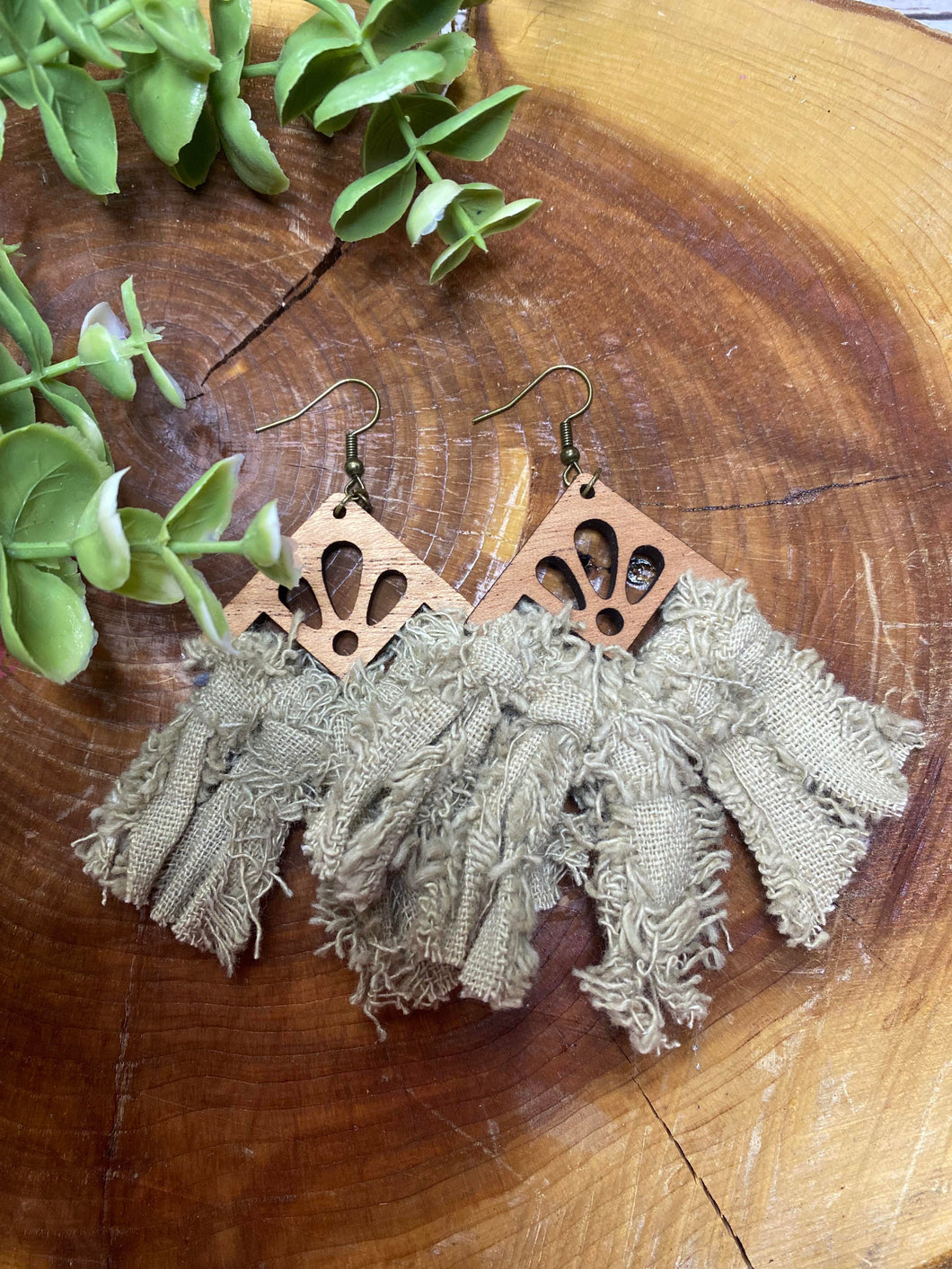 Ragged Macrame Cutout Wooden earring