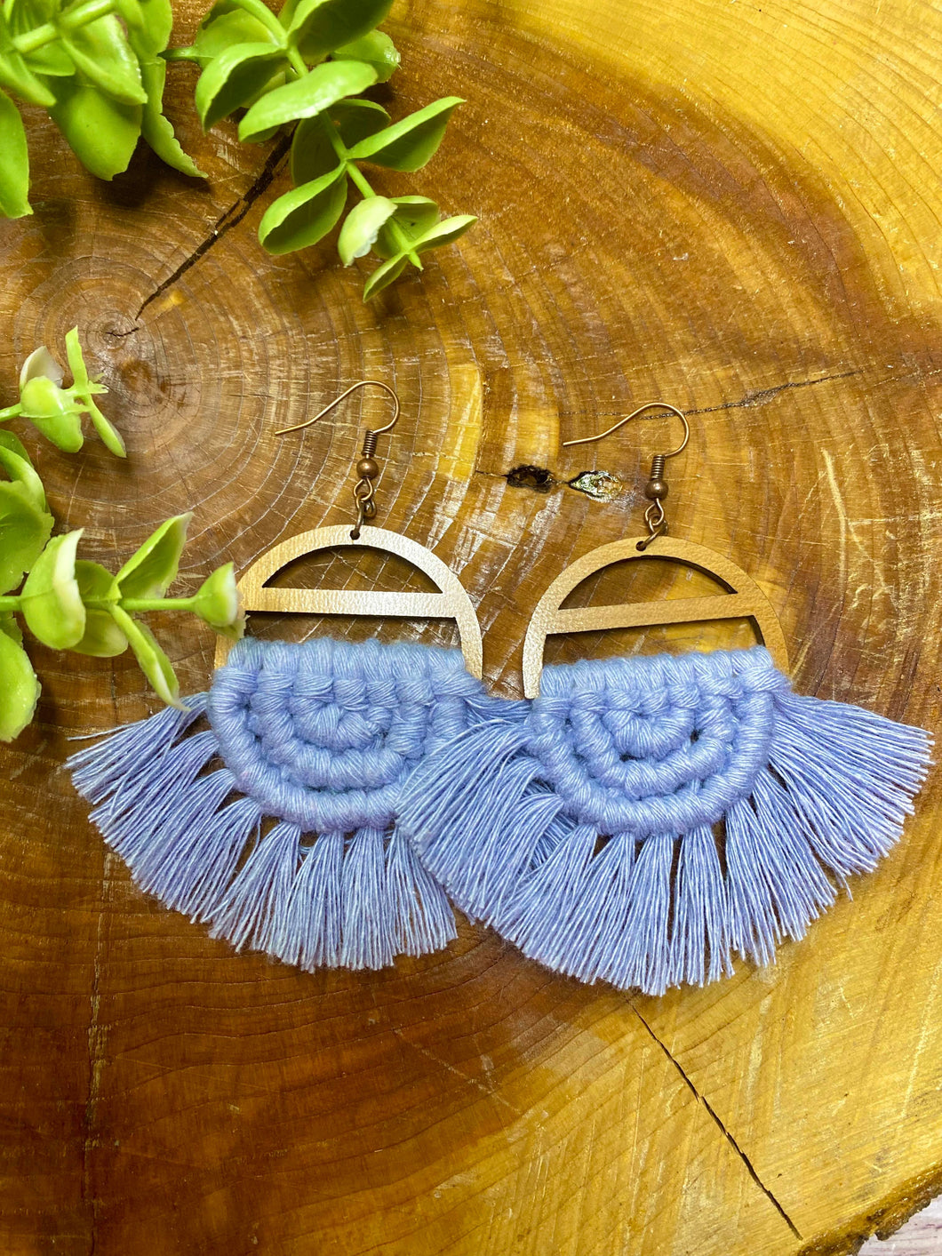 Iris Semicircle Macrame earring