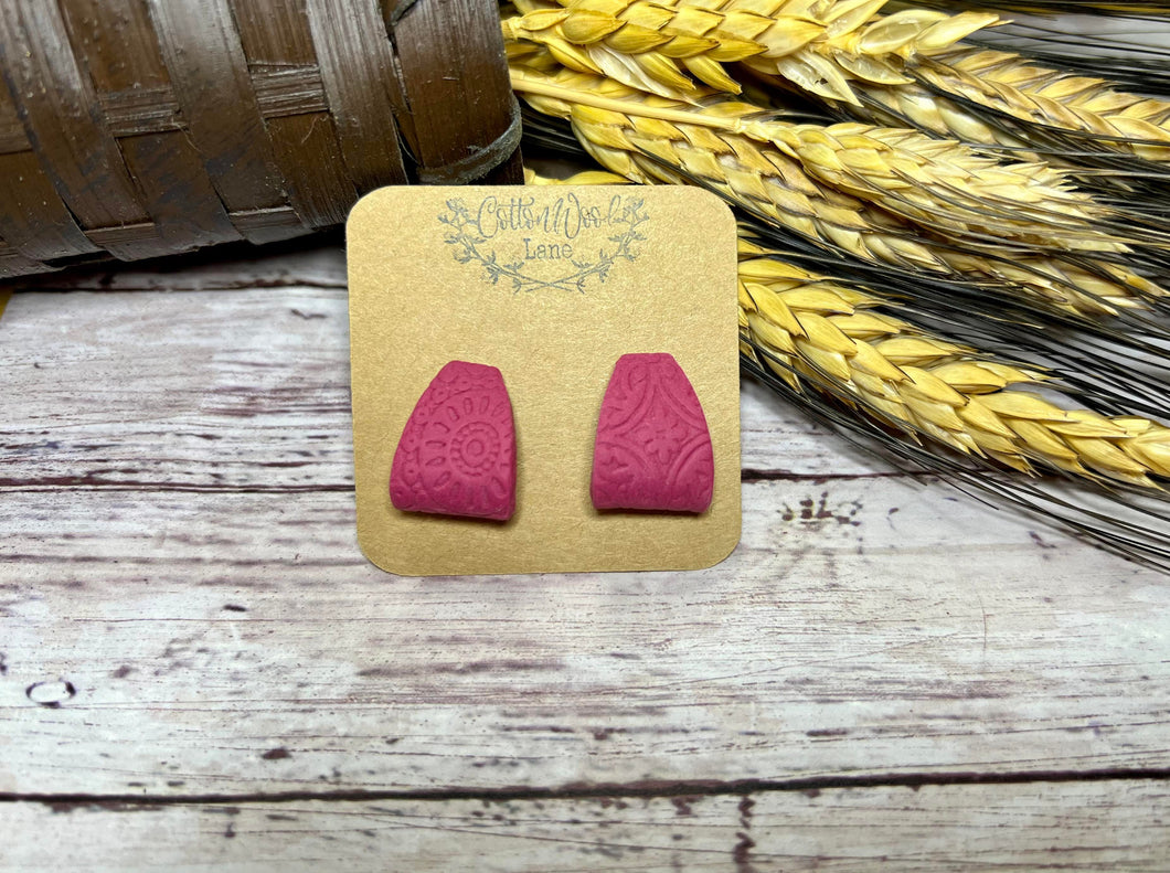 Magenta Floral Clay Huggie earring