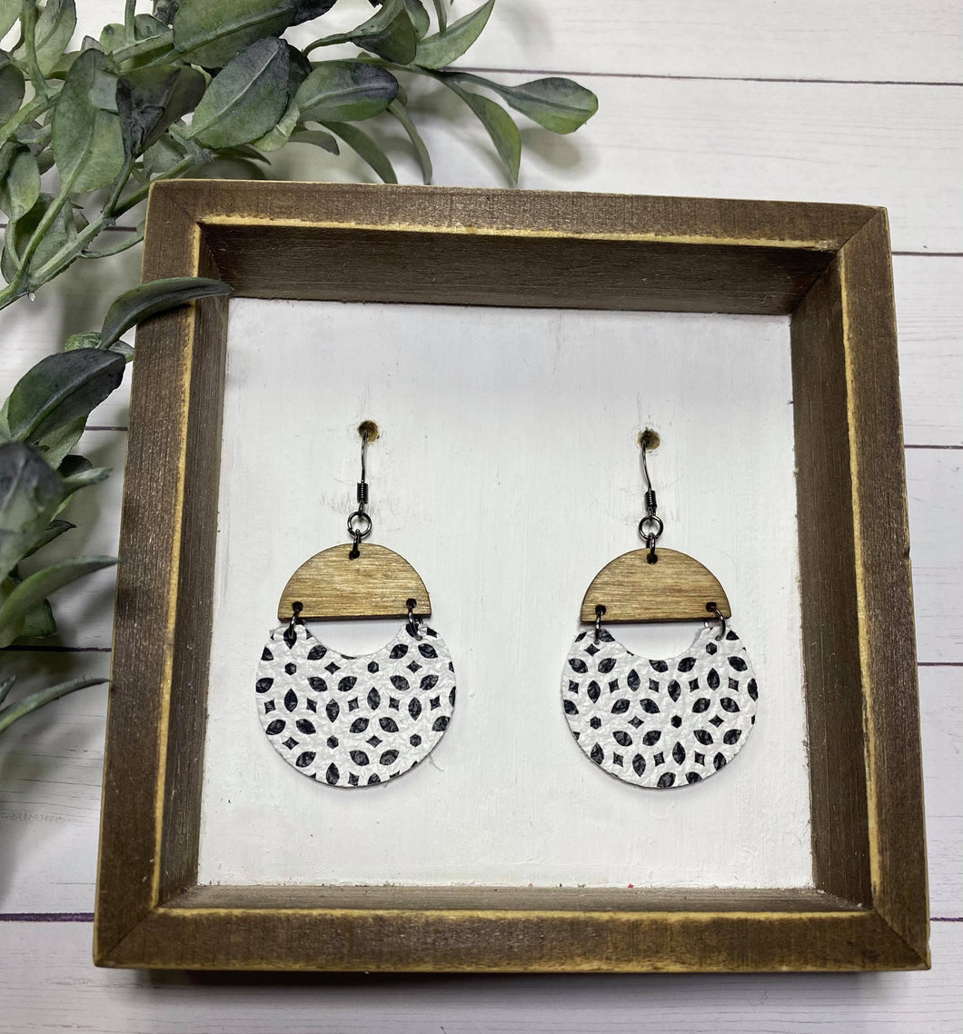 Monochromatic Geo notched earring