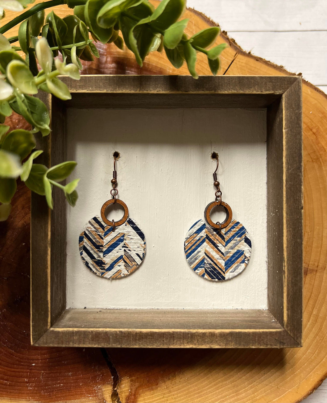 Neutral Chevron Open Circle earring