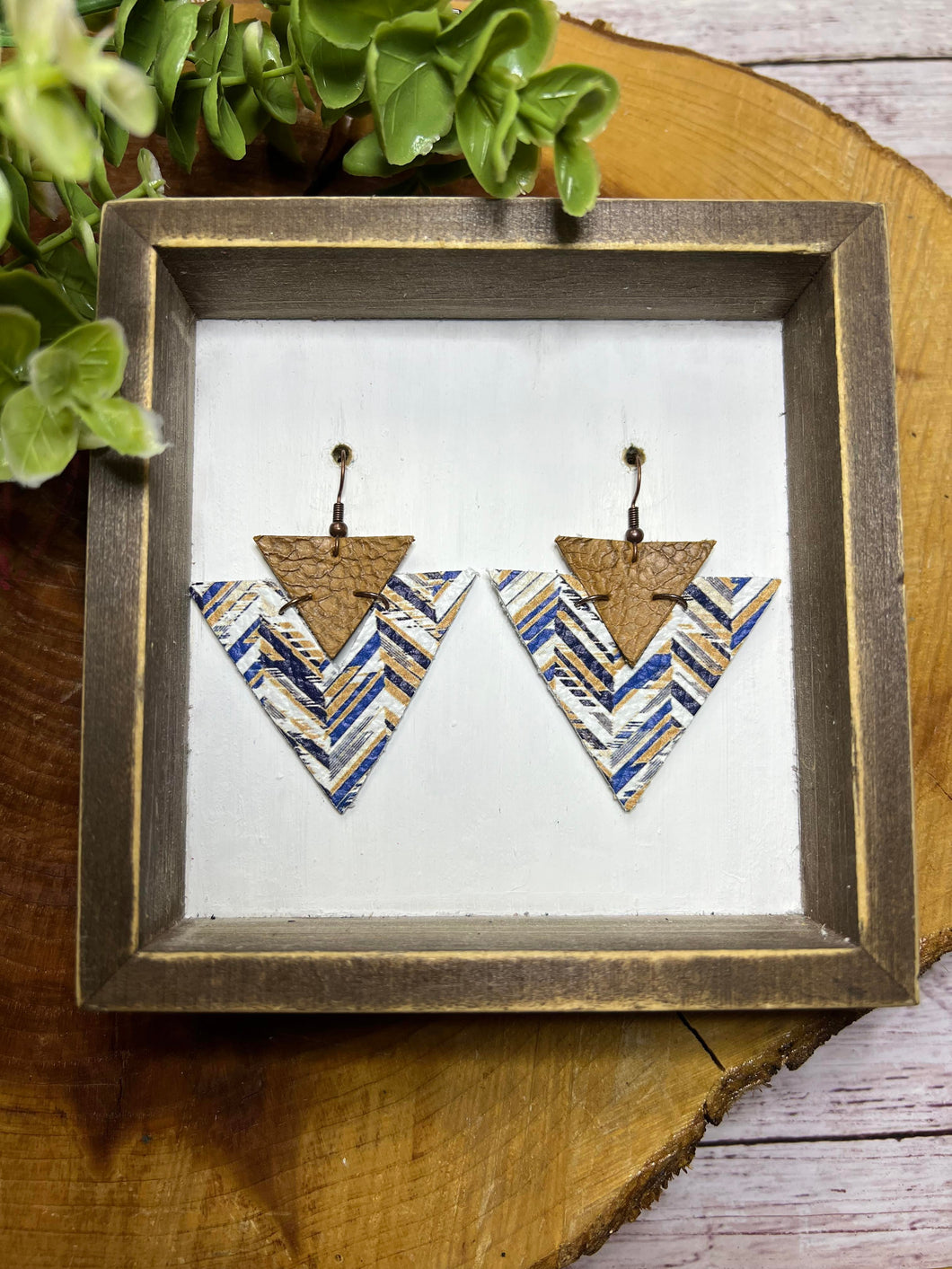 Neutral Chevron Double Triangle earring