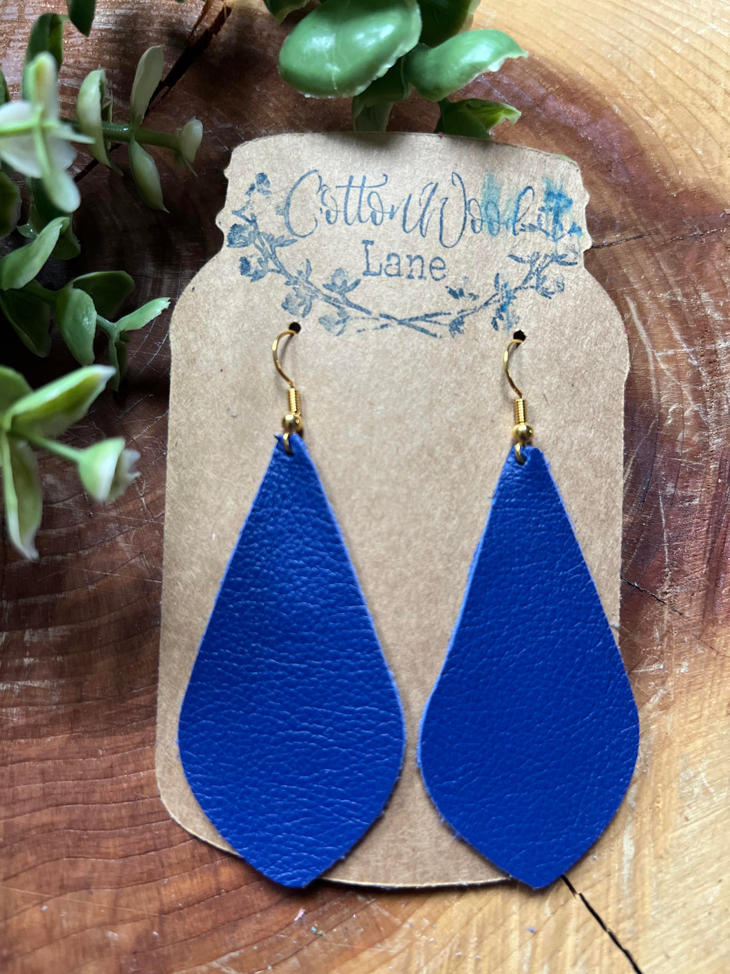 Royal Blue Pointed Slim Teardrop earring