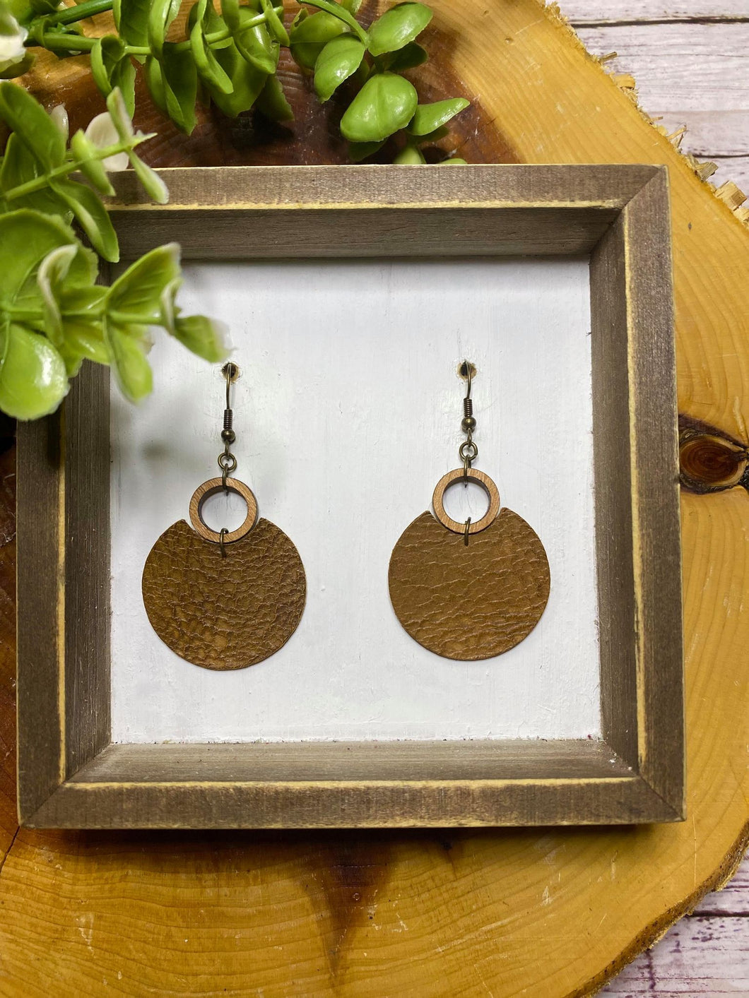 Saddle Open Circle earring