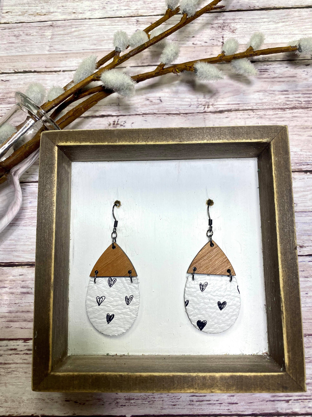 Scribble heart split teardrop earring