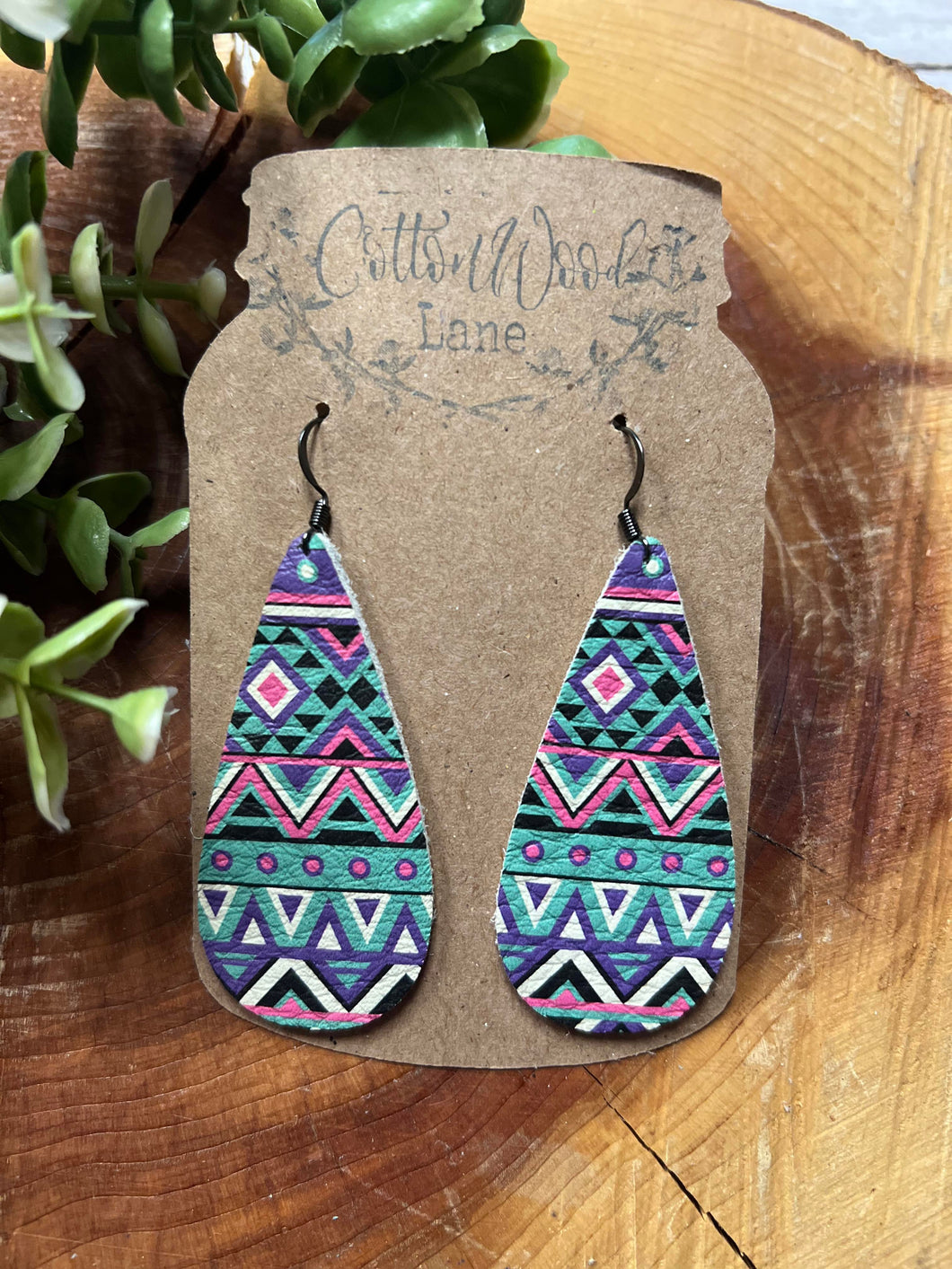 Bright Geometrical Slim Teardrop earring