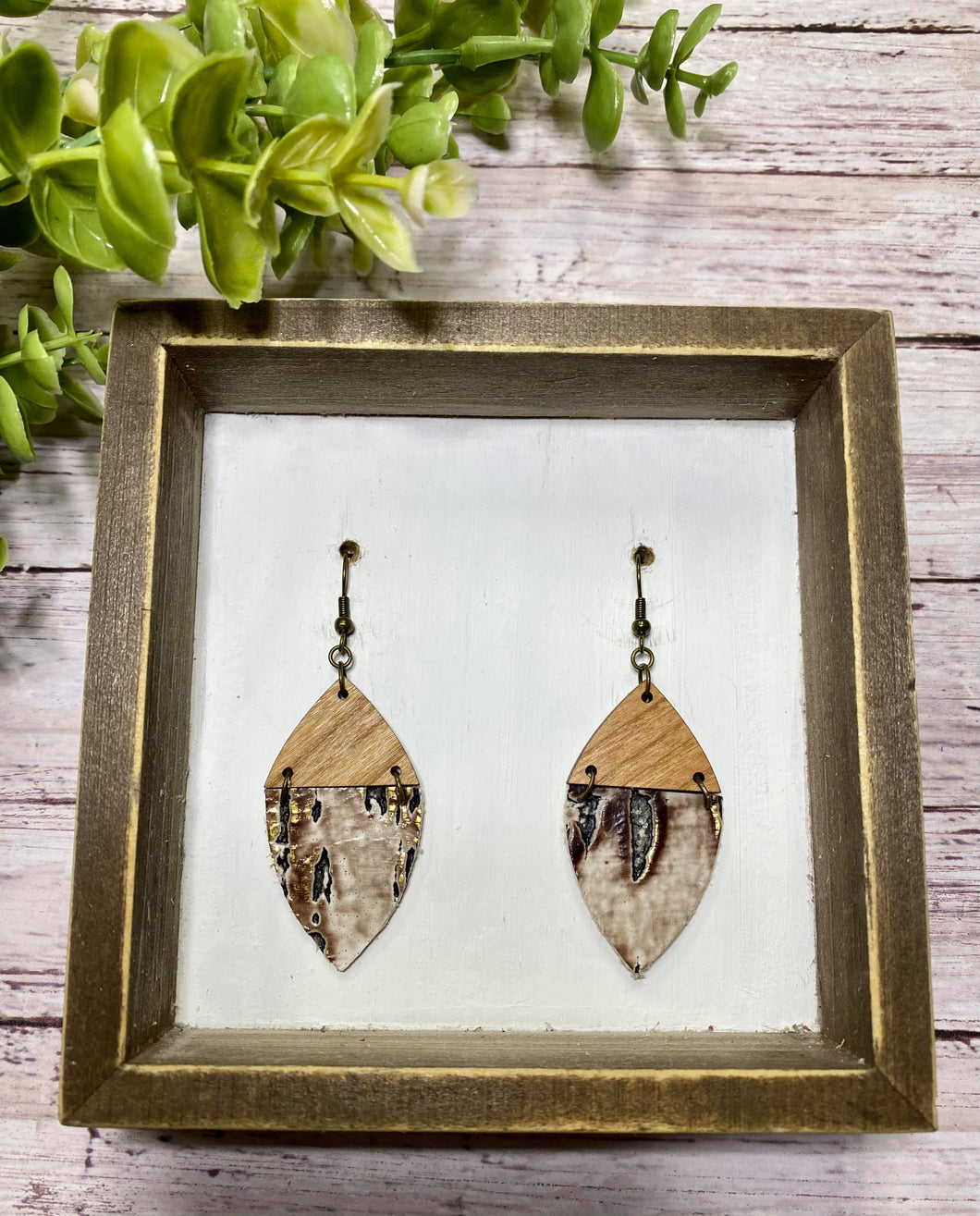 Petite Brown Birch split petal earring