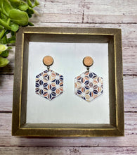 Load image into Gallery viewer, Geo Floral Mia earring
