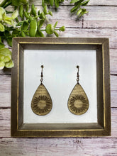 Load image into Gallery viewer, Petite wooden engraved sunflower earring
