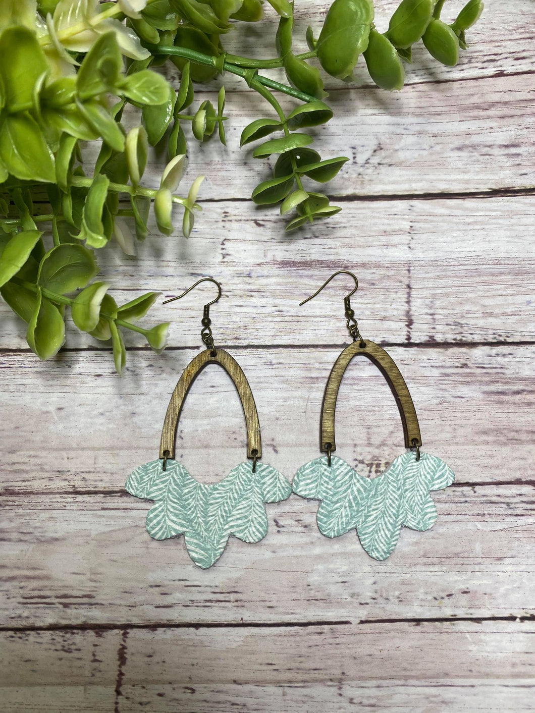 Palm Leaf Arch earring