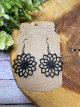 Load image into Gallery viewer, Wooden Mandala Flower earring
