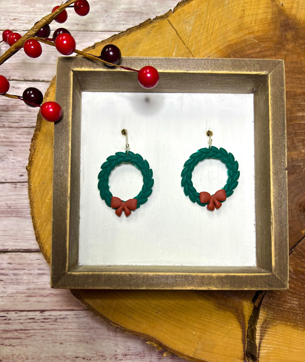 Wreath Clay earring